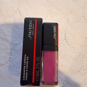 Shiseido LacquerInk LipShine - Bold lilac